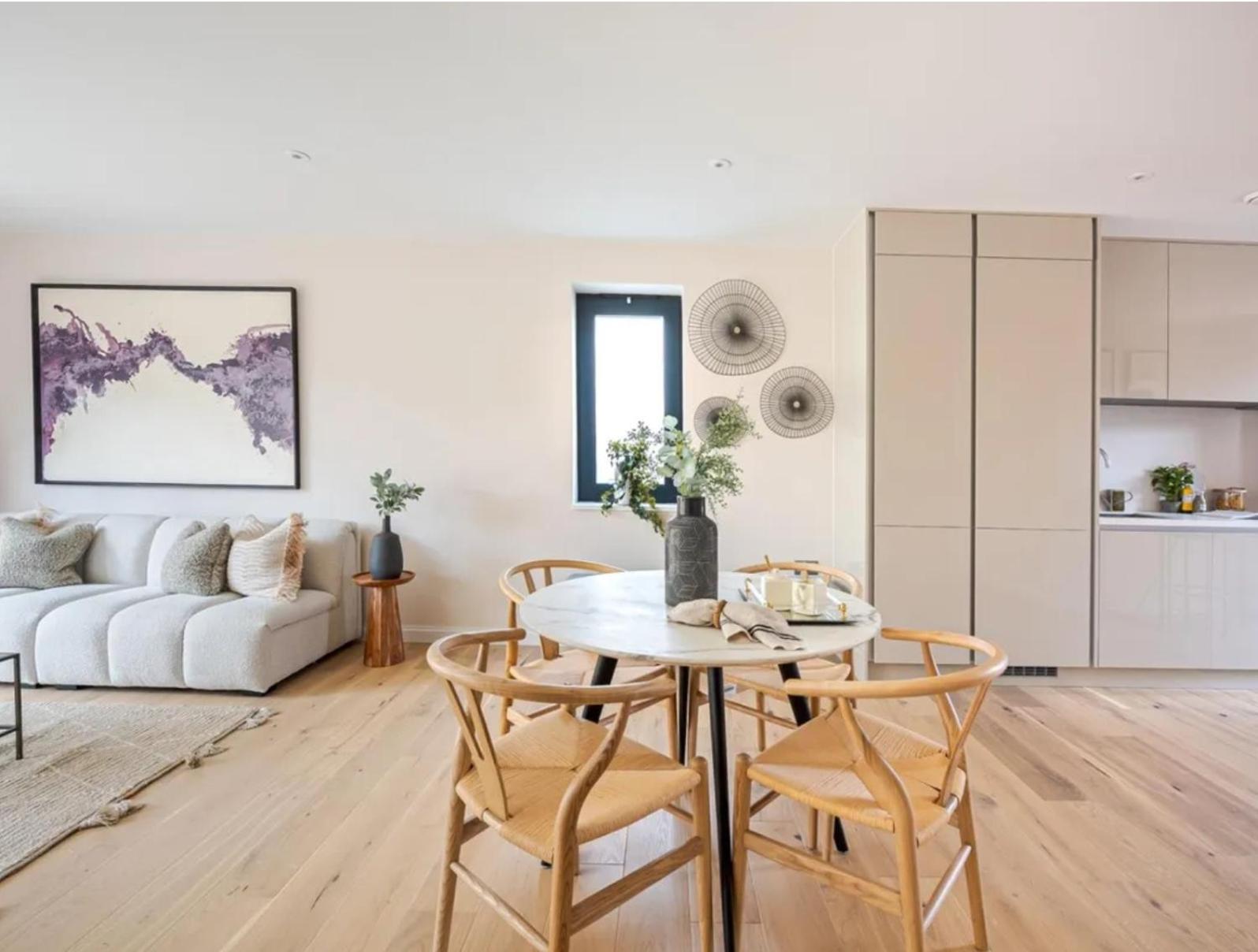 Appartamento Kings Mews Elegance: City Sparrow's Premier 2-bedroom Residences *